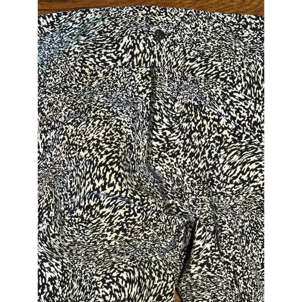LULULEMON InStill High-Rise Tight WARPED GRAIN Alpine Black/White 10 - Picture 3 of 4